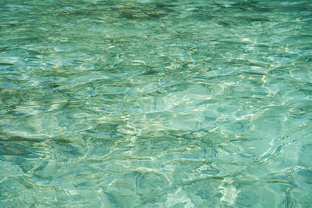 green seawater photography thumbnail