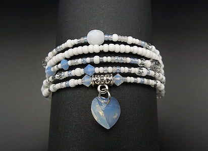 beaded white multi-layer bracelet thumbnail
