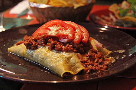 beef taco with tomato platter thumbnail