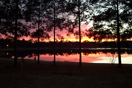 Winter sunset on Lake DeFuniak in Florida thumbnail