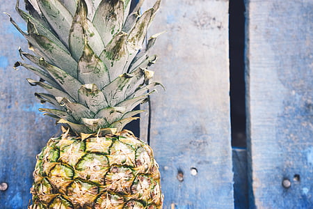 ripe pineapple thumbnail