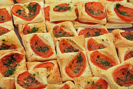 sandwich with tomatoes thumbnail