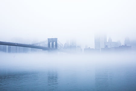 photo of foggy Brooklyn Bridge thumbnail