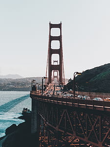 row of cars on Golden Gate Bridge thumbnail