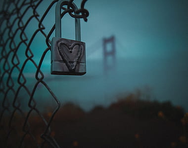 gray padlock in keychain photo thumbnail