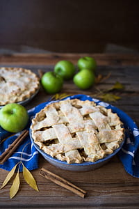 apple pie on table thumbnail