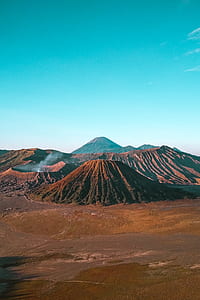 landscape photography of brown mountai thumbnail