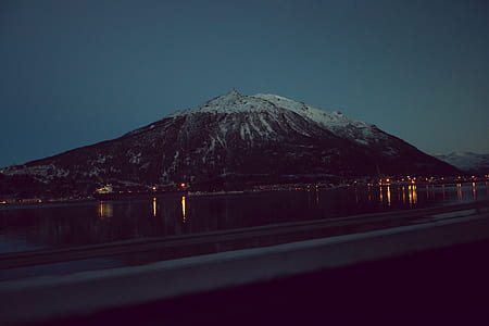 landscape photography of mountain thumbnail