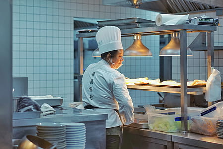 Chef in Kitchen thumbnail