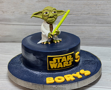 Star Wars Bory's fondant cake thumbnail