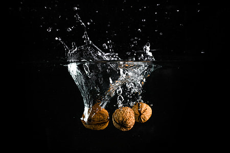 Three Nuts in Water thumbnail