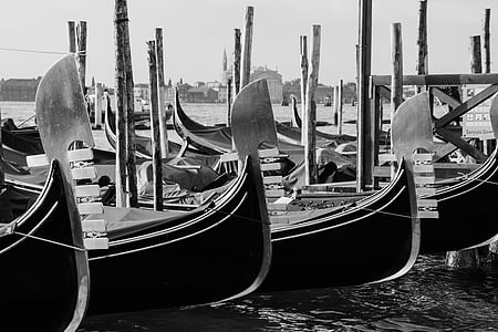 grayscale photography of canoe thumbnail