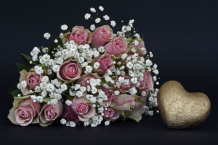pink rose flowers and white petaled flowers thumbnail