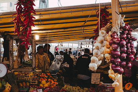 Food market in Rome thumbnail