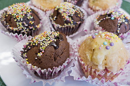assorted cupcakes thumbnail