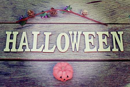 Halloween wood sign thumbnail