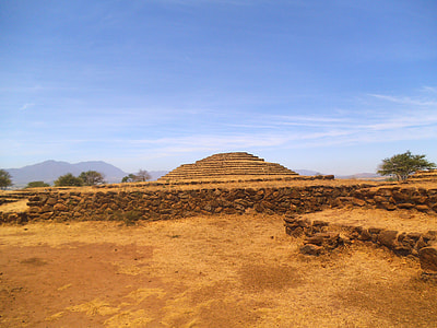 Teotihuacan Pyramids in the Mexico Valley thumbnail