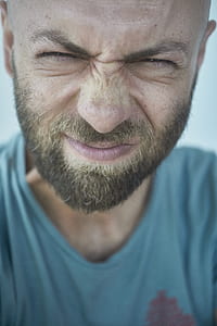 closeup photo of man's face thumbnail