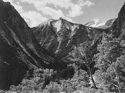 Paradise Valley at Kings Canyon National Park, California thumbnail