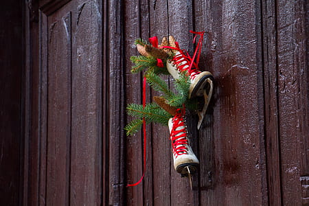 pair of white-and-red ice hockey skates decor thumbnail
