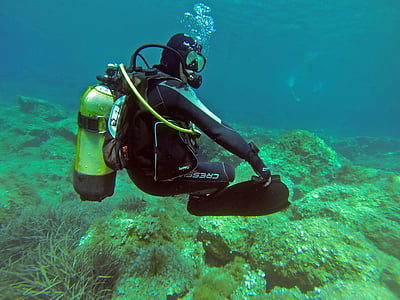 diver at the bottom of the sea thumbnail
