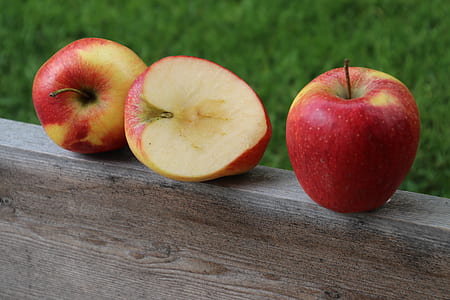honeycrisp apples thumbnail