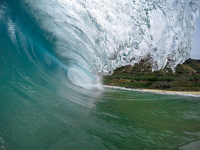 sea wave near island thumbnail