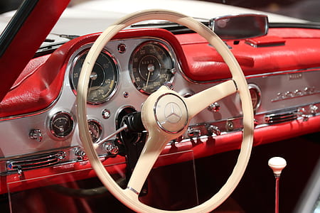 beige Mercedes-Benz steering wheel thumbnail
