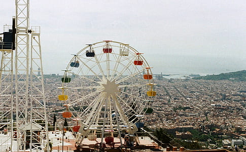 aerial photography of white Ferris wheel thumbnail
