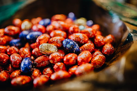 Solid Milk Chocolate Foil Easter Eggs thumbnail