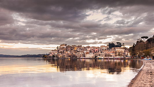 houses near body of water thumbnail