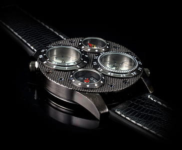 Black Leather Strap Round Watch thumbnail