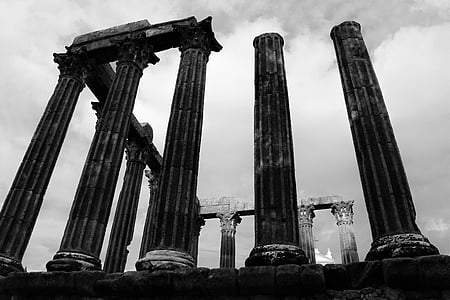 grayscale photo of five columns thumbnail