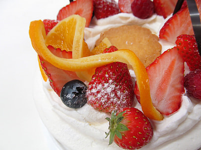 red and green sliced strawberries thumbnail
