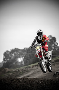 man riding dirt bike thumbnail