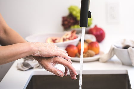 hands, water, blur, motion thumbnail