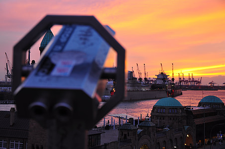 Sunset in Hamburg thumbnail