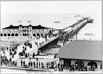 Long Beach pier, 1905 with people and buildings in the Greater Los Angeles Area, California thumbnail