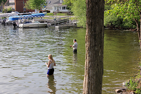 Two people fishing in Southern Wisconsin thumbnail