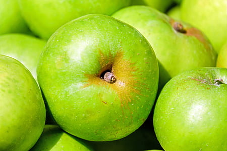 granny smith's apple lot thumbnail