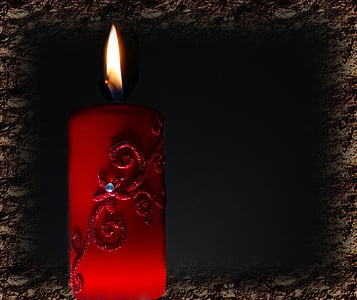 red pillar candle thumbnail