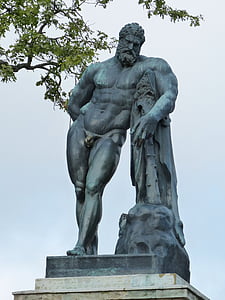 Statue of David thumbnail