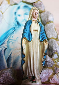closeup photo of Marry figurine thumbnail