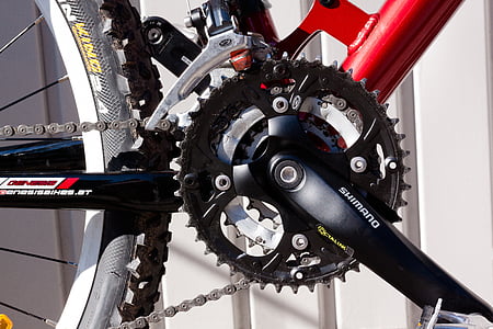 black Shimano bike crankset thumbnail