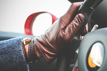 Leather Driving Gloves thumbnail