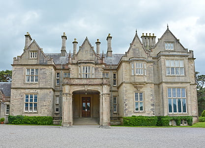 beige mansion thumbnail