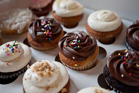 assorted cupcakes thumbnail