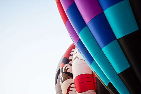two hot air balloons thumbnail
