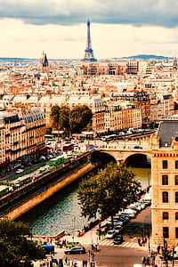 Eiffel Tower photo thumbnail