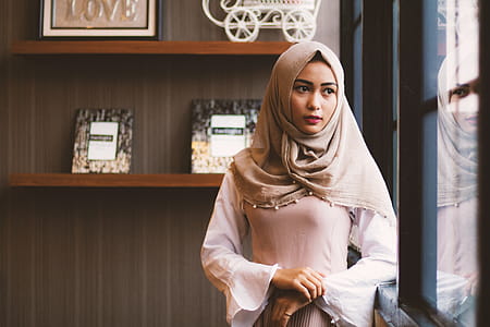 Photography of a Woman Wearing Hijab thumbnail